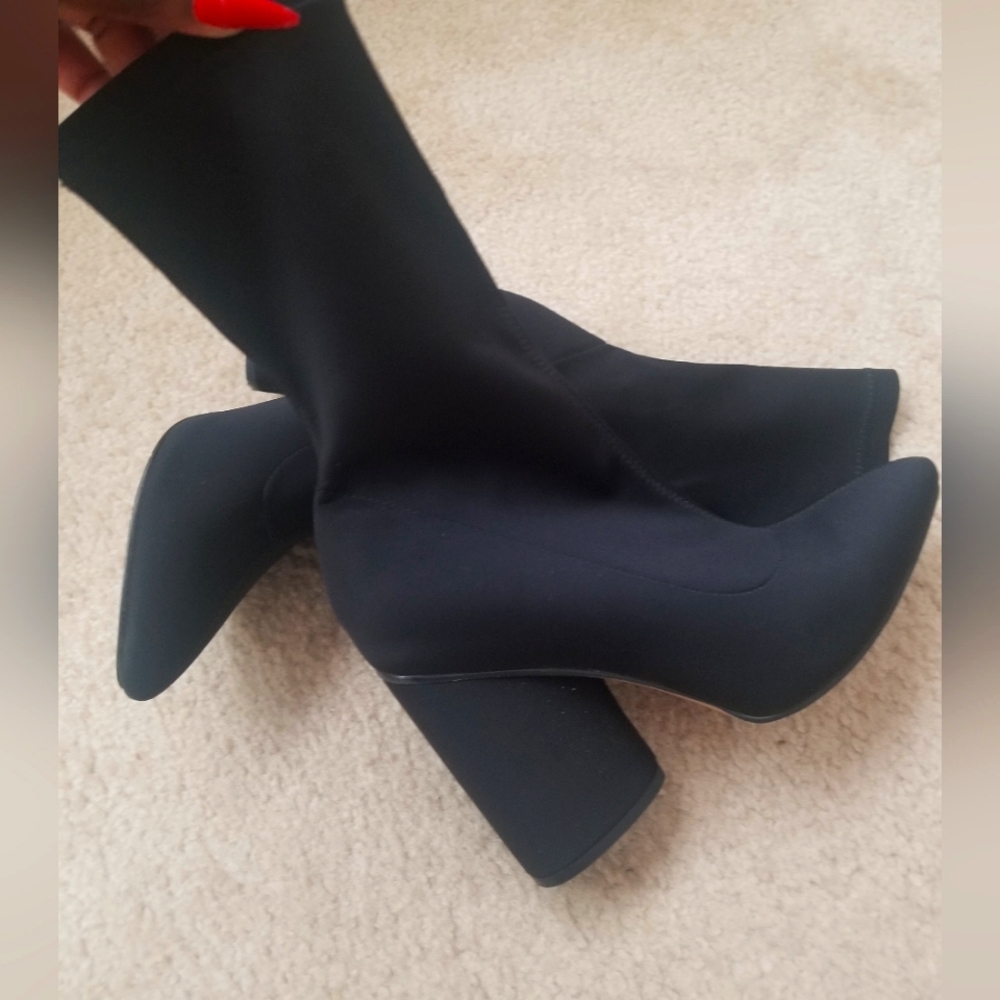 PrettyLittleThing Black Heeled Boots - Picture 3 of 3